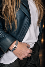 Load image into Gallery viewer, Women Chic 11