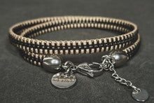 Load image into Gallery viewer, Women Zipper 3
