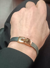 Load image into Gallery viewer, Women Chic 4
