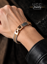 Load image into Gallery viewer, Women Super Chic 1

